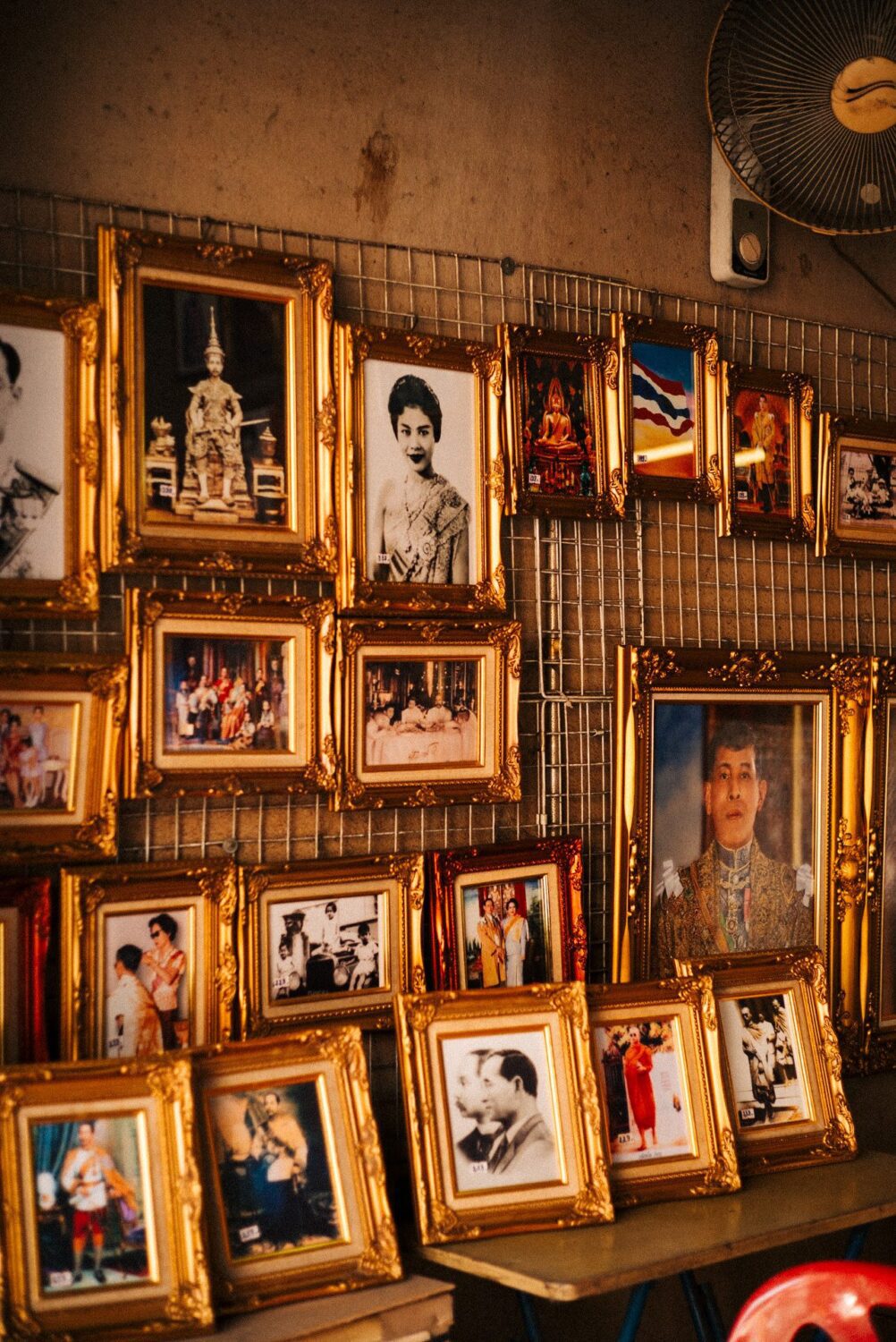 Images of the royal family of Thailand for sale. This kind of images can be seen in many houses all around Thailand, some even have images from previews royal members. Photo essays: Thailand