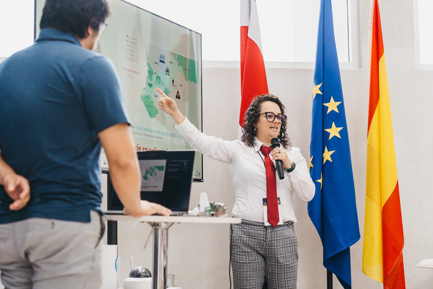 Central American 5G Innovation Hackathon: From Ideas to Prototypes in Costa Rica 85